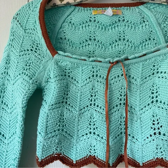Urban Outfitters Crochet Sweater Crop Top - Picture 5 of 6